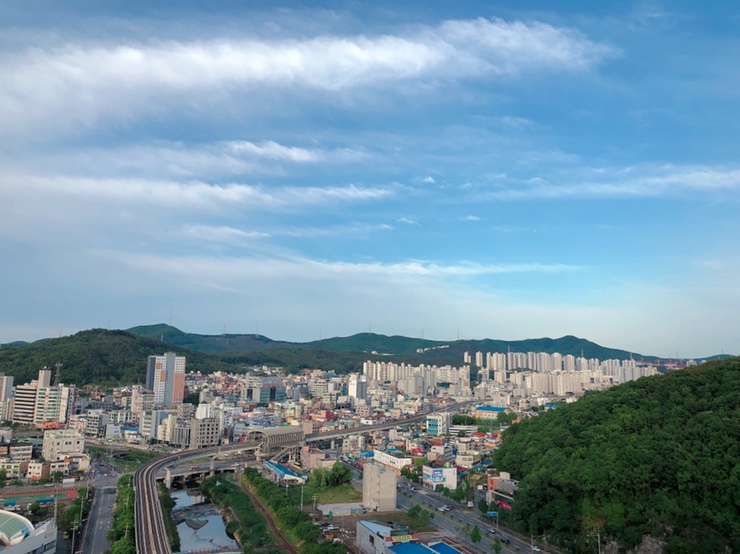  파란하늘과 함께 해피 화요일