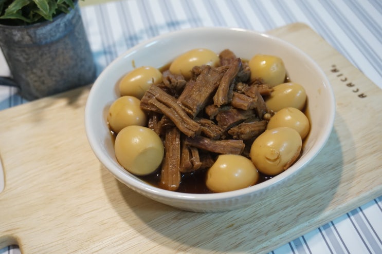  소고기장조림 간단하게 메추리알까지 넣어서 만들기