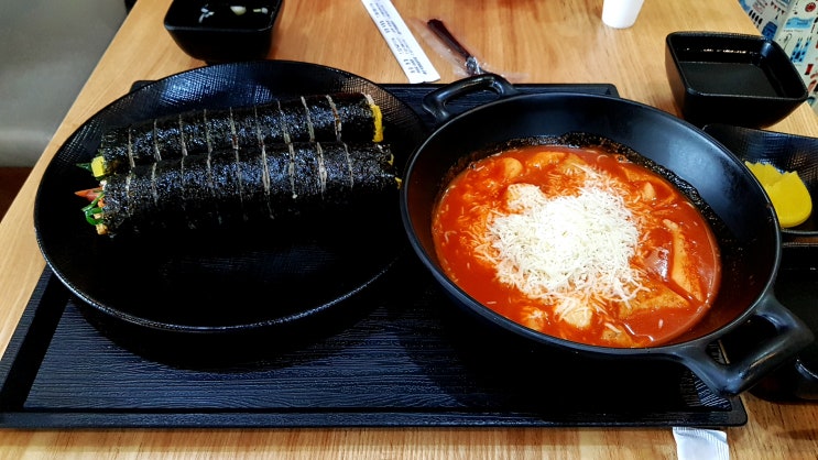  <마녀김밥> _김원효, 심진화가 운영하는 용산구 삼각지 분식 맛집