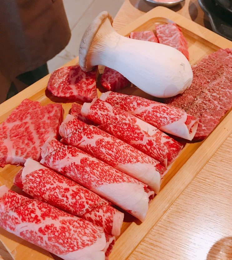  신천역 맛집, 역전식당에서 JMT와규로 힐링 (feat.고기는 늘 옳다)