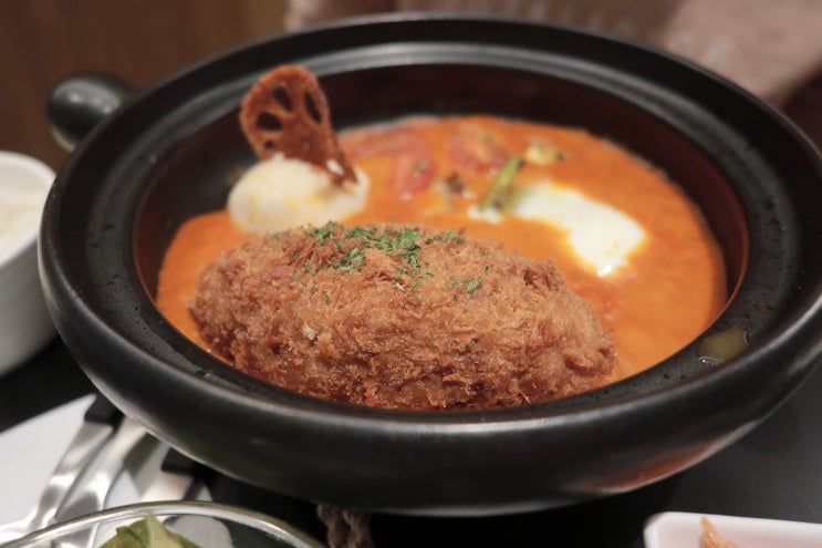  전포동 밥집 경양빌라에서 함박카츠 먹었어용