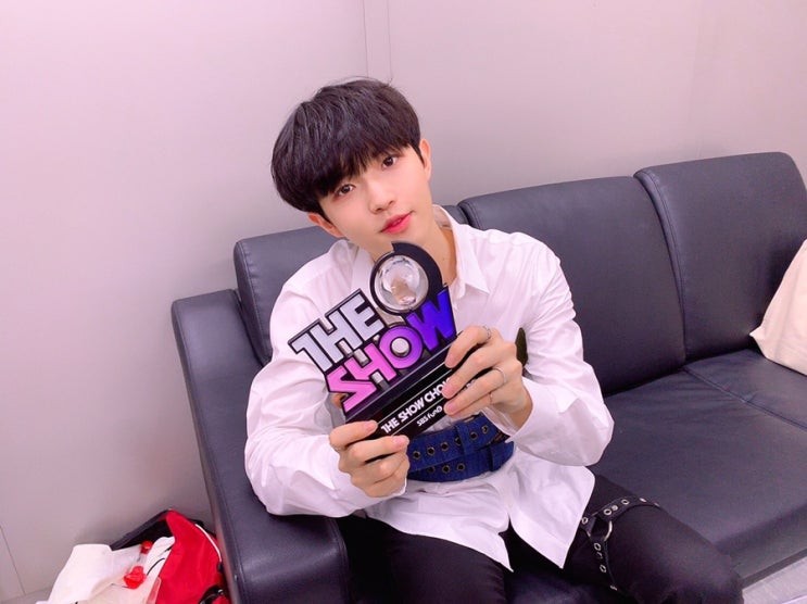  음악방송 첫 1위, THE SHOW 더쇼 김재환 안녕하세요, 꽃으로 변한 화요일