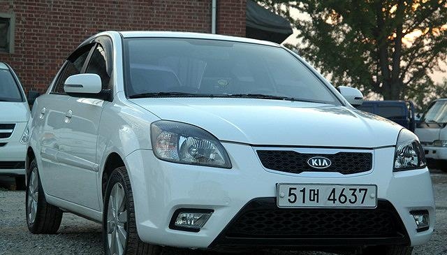  기아 프라이드신형 4DR 1.6 CVVT 중고차 이건타줘야하지요