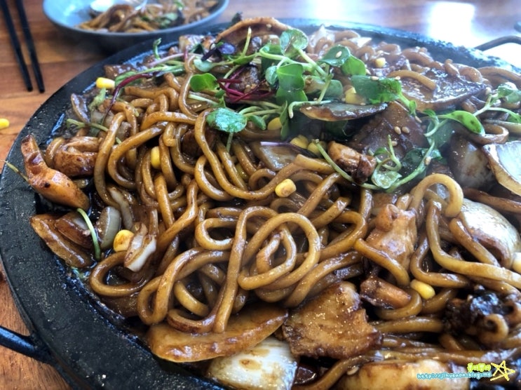  이천 아울렛 맛집 / 돌짜장이 있는 산타의 자장면