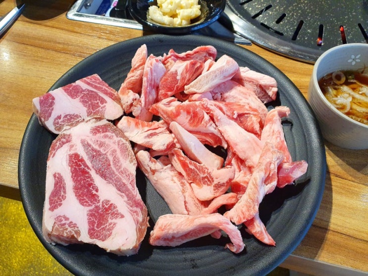  부산 센텀시티 맛집, 이베리코 고기 맛집 '육갑식당' 센텀점 다녀왔어요