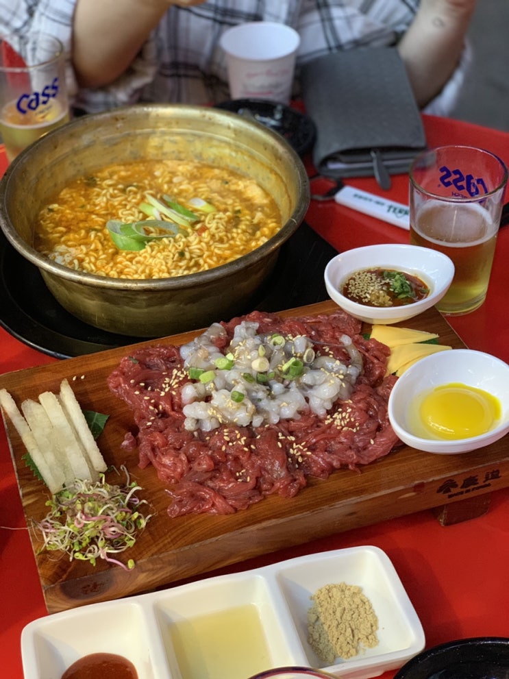  상봉술집 육회본가