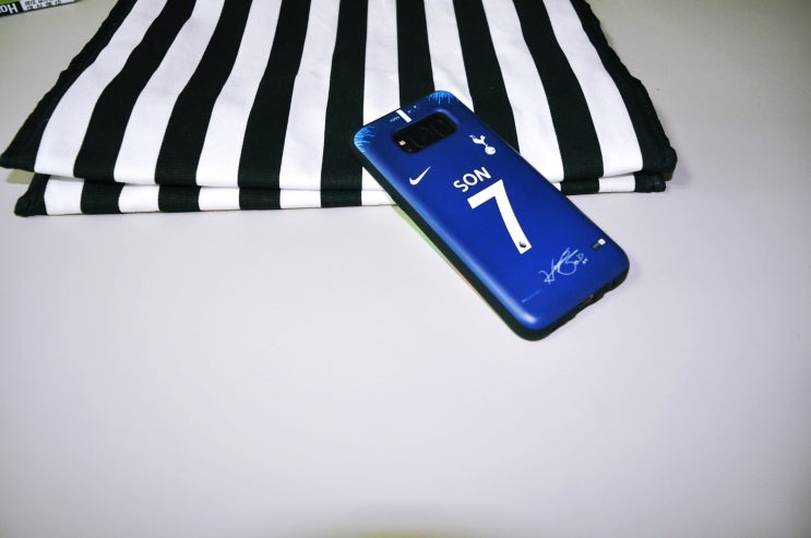  손흥민케이스 올데포르테 멋져