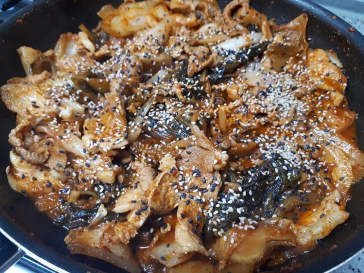 김치 제육볶음 초간단 버전