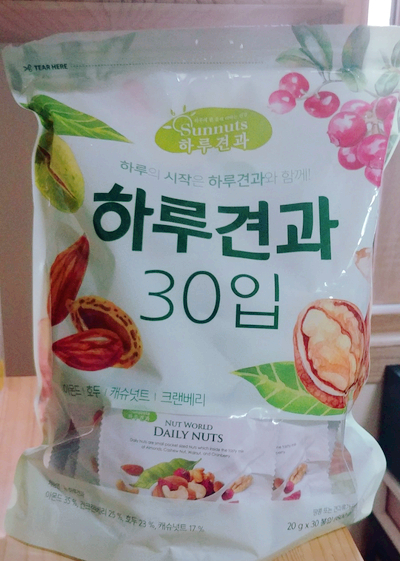 홈플러스 하루견과30입 : 내 생활에 견과류를 플러스 홈플러스 하루견과30입 : 내 생활에 견과류를 플러스