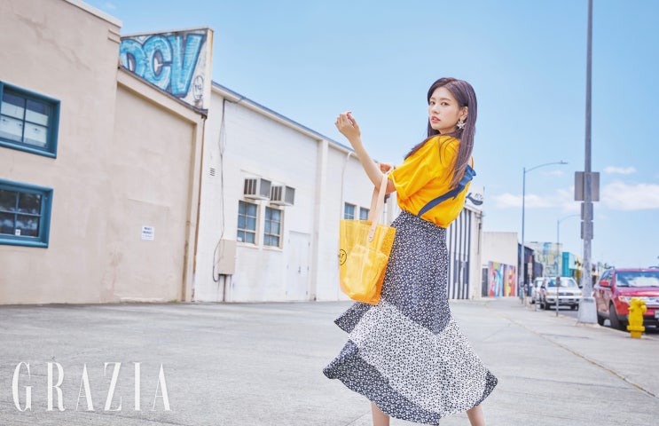  정소민 화보 패션 전부 앳코너 아이템들이에요!