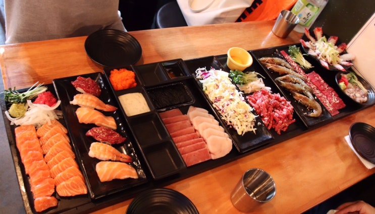  수락산역 노원 연어맛집 <육회한연어>- 1미터모든걸다줄게