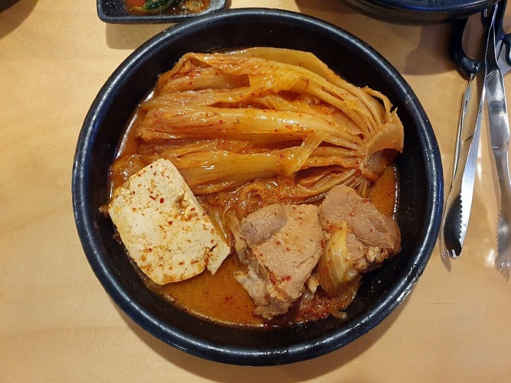  합정 밥집 옹달샘 본점. 수요미식회 김치찜 곤드레밥