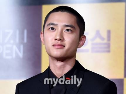 디오(도경수), 현역 자원 입대→SM "본인 의사 존중"→엑소 '콘서트 개최'