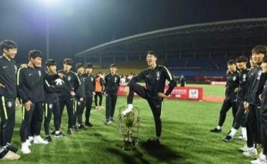 “중국 자존심 밟았다”… 韓 U-18 축구팀 비난 이유는 