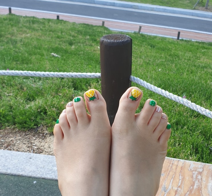  구미옥계네일샵 새로워진 네일톡에서 여름맞이 패디 받았어요 :)