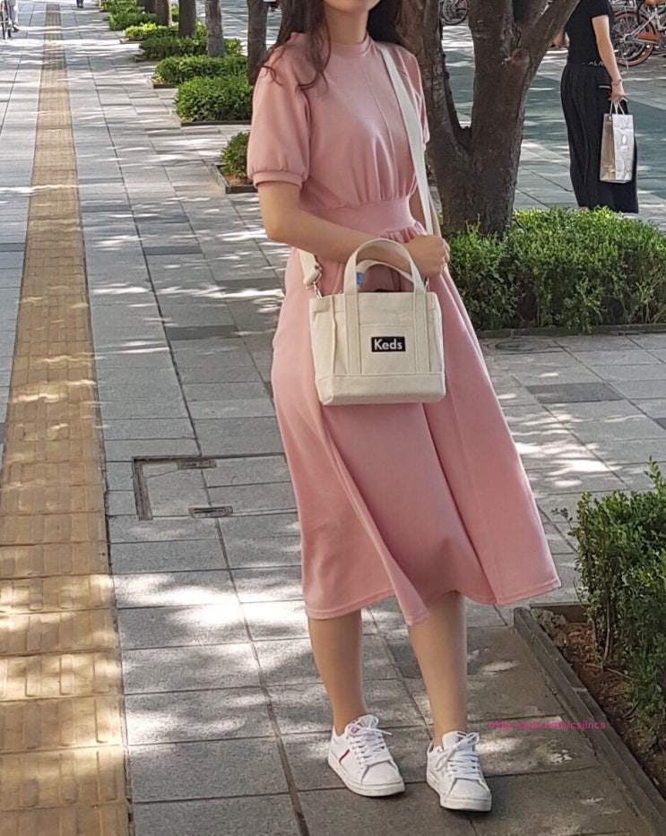  케즈 미니 에코백 투웨이미니토트백 착샷 이쁘자냐