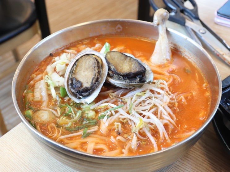  금촌역 맛집 밥집 칼국수 파주 닭국수!