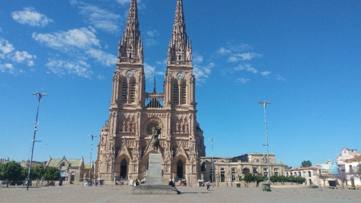  루한성모대성당(Basílica de Nuestra Señora de Luján)