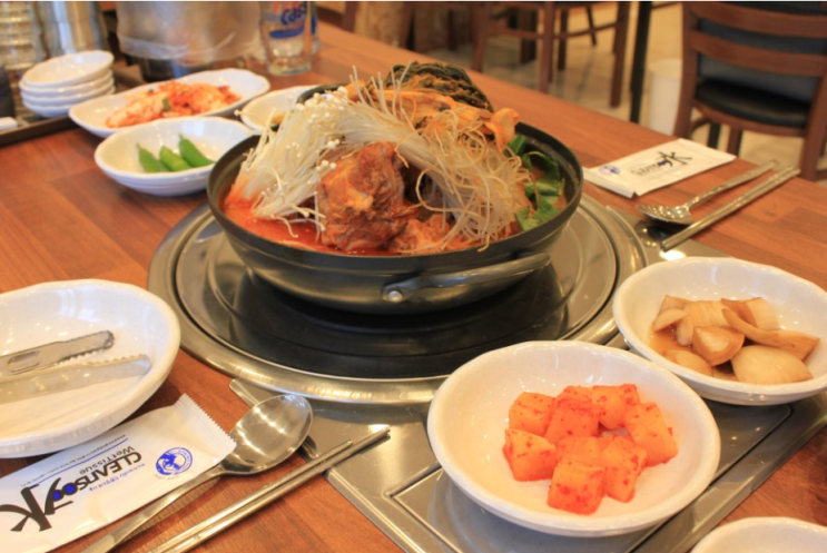  전주감자탕맛집 , 전주맛집추천 , 전주가볼만한곳 전주에 들리면 무조건 가봐야될 전주한옥마을 맛집 전주돌솥밥 전주감자탕 전문점
