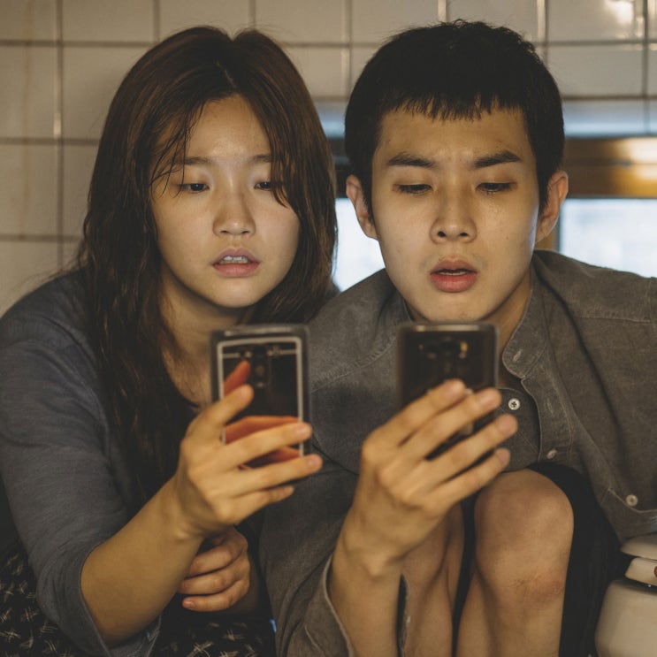  비현실적을 현실적으로 마법을 부린 기생충