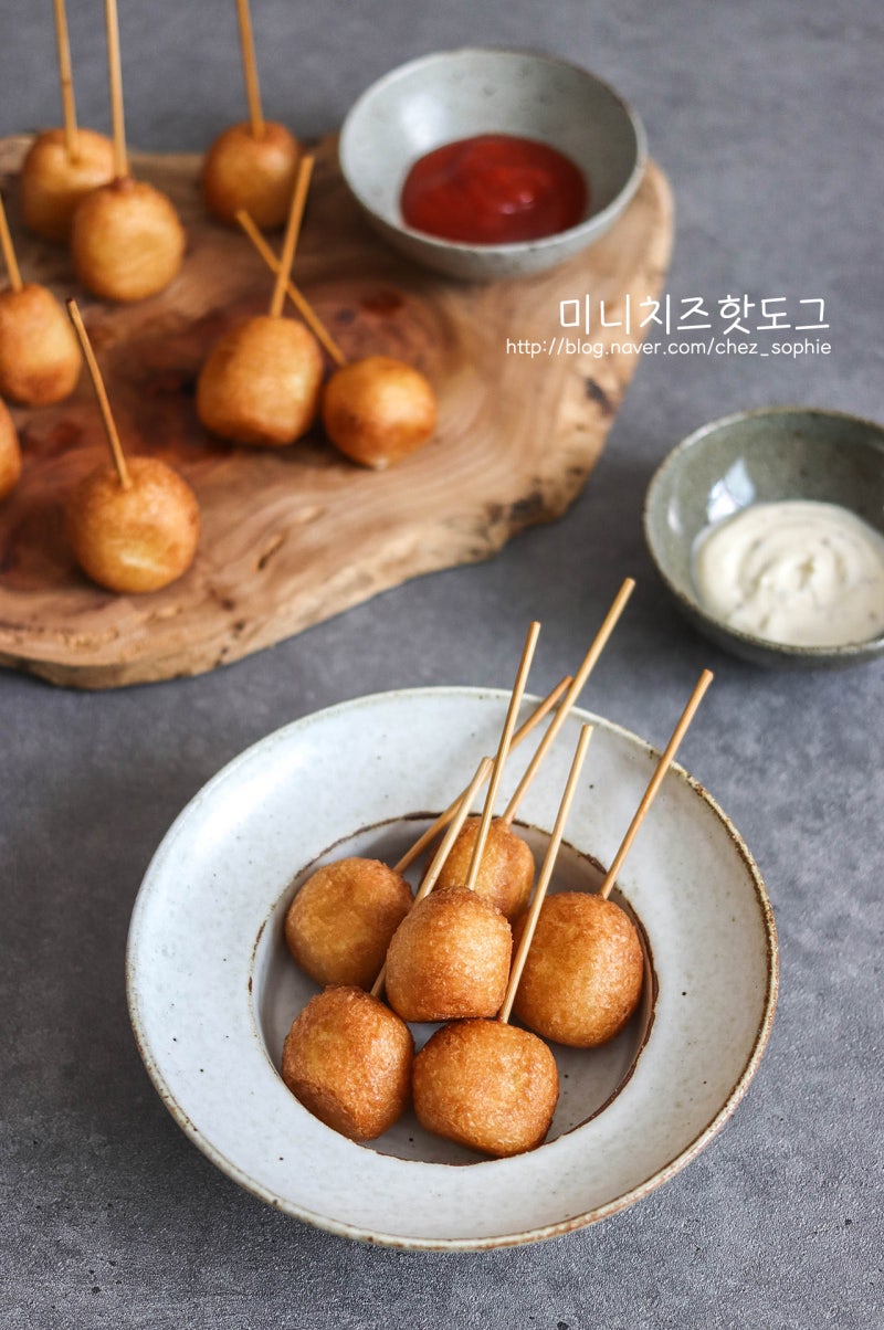 The Daytona #BubbasLocalBites features the launch of @NASCAR Refuel on  @DoorDash! Order the Daytona Firecracker Dog – this weekend only, get $5  off your first NASCAR Refuel order of $25. Full terms, image size:800x1204