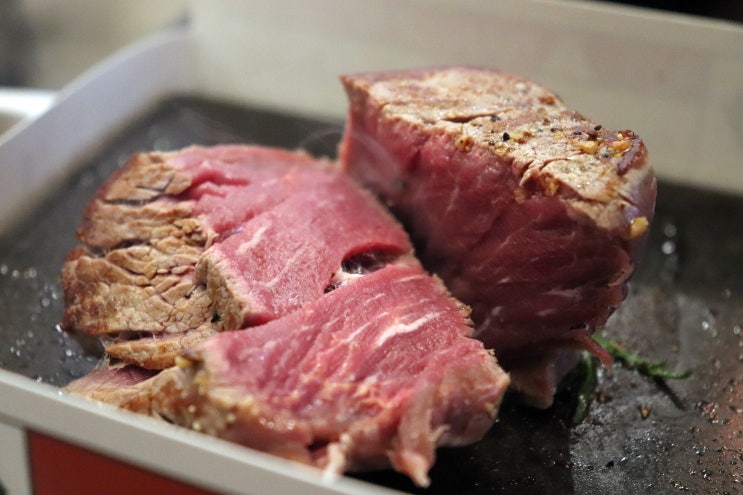  교대맛집 :: 레드스톤 아크로점! 스톤그릴로 굽는 스테이크가 일품인 서초레스토랑