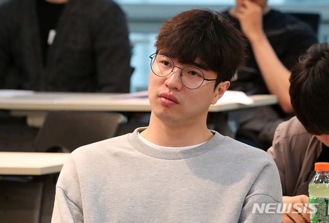  김종규 농구선수 (인기있는 관상을 가졌다.)