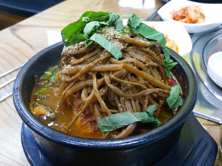  [부평시장 맛집] 고구마순이 올라간 특이한 해장국집 '전라도감자탕'