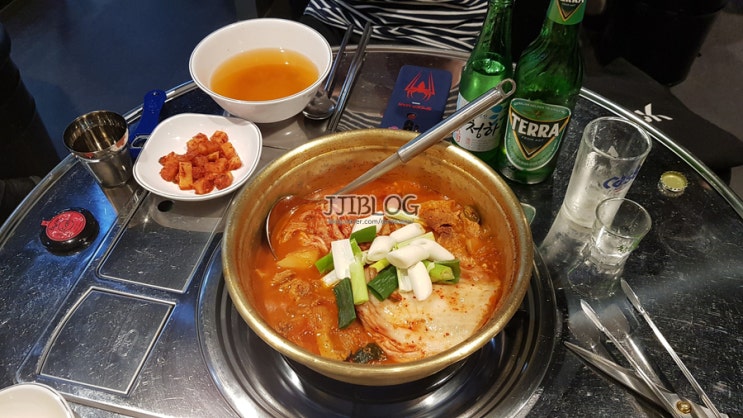  문래동 맛집 돼지갈비볶음탕이 있는 윤스상회