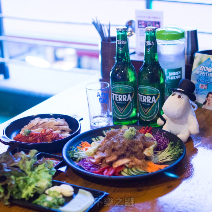  영동시장 맛집, 청정구역 테라 족발이보곱닭에서 한잔해보자