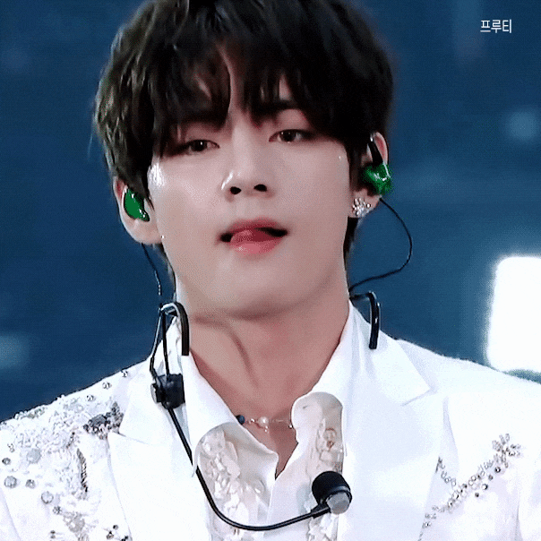  방탄소년단 뷔의 새로운 역사가 될 웸블리 스타디움 공연 1일차