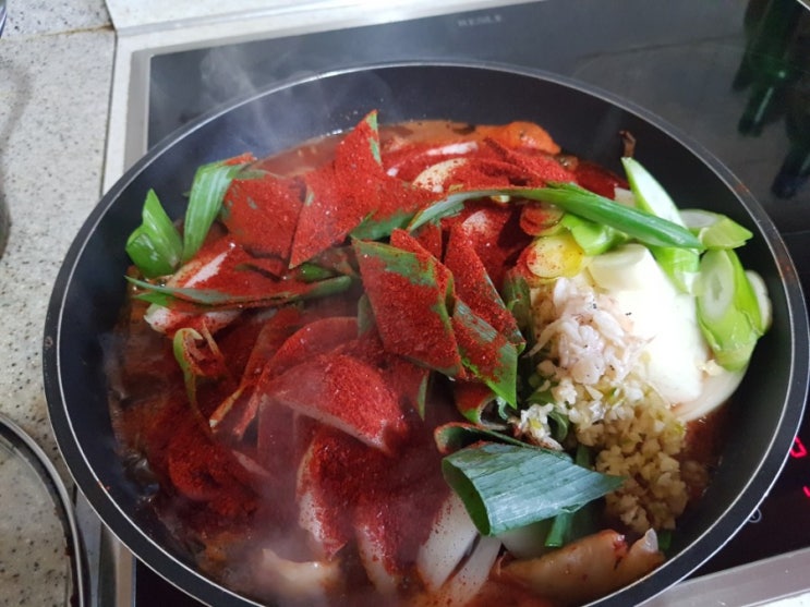 칼칼하고 감칠맛 나는 백종원식 김치찜