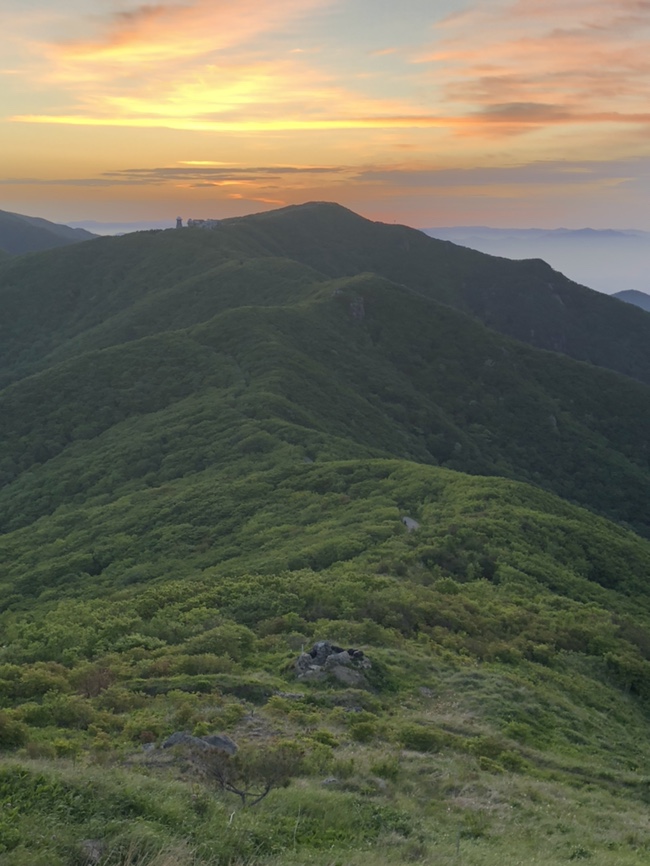  소백산 제2연화봉 대피소에서 바라본 아름다운 일출 2019 0602