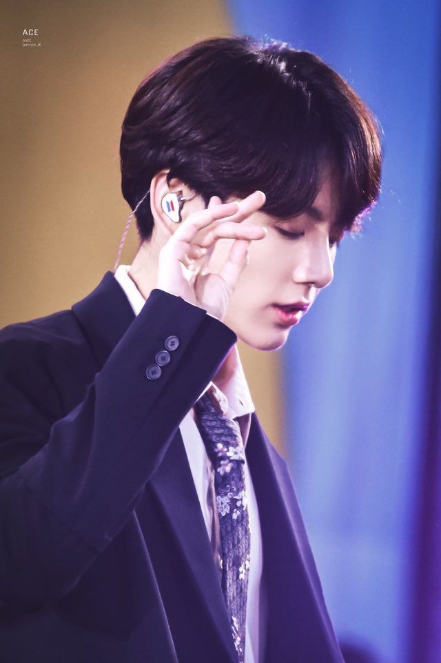  [전정국] 눈치 빠른 경호원 X 눈치 보는 아이돌 썰