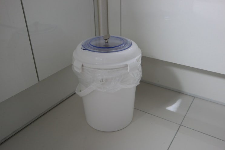  가정용 음식물쓰레기통 2L 가비지캔 진작 살걸!