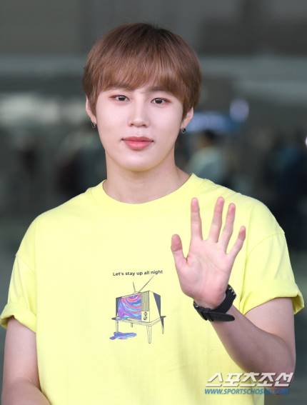  190602 하성운, 인천공항-> 일본 출국 기사모음