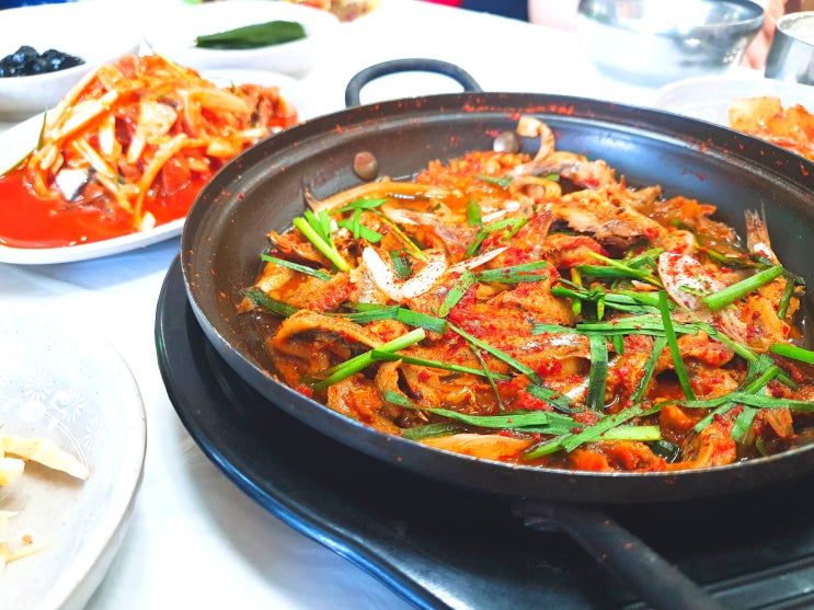  남해 멸치쌈밥 죽방멸치정식 완전 맛있어!