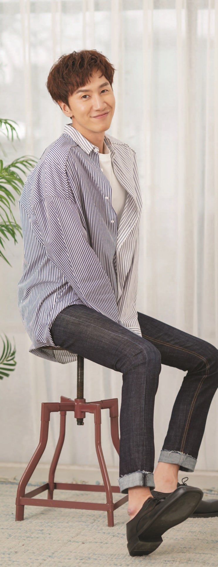  [INTERVIEW] 배우 이광수, “후회 잘 하지 않는 편, 행복지수가 굉장히 높답니다”