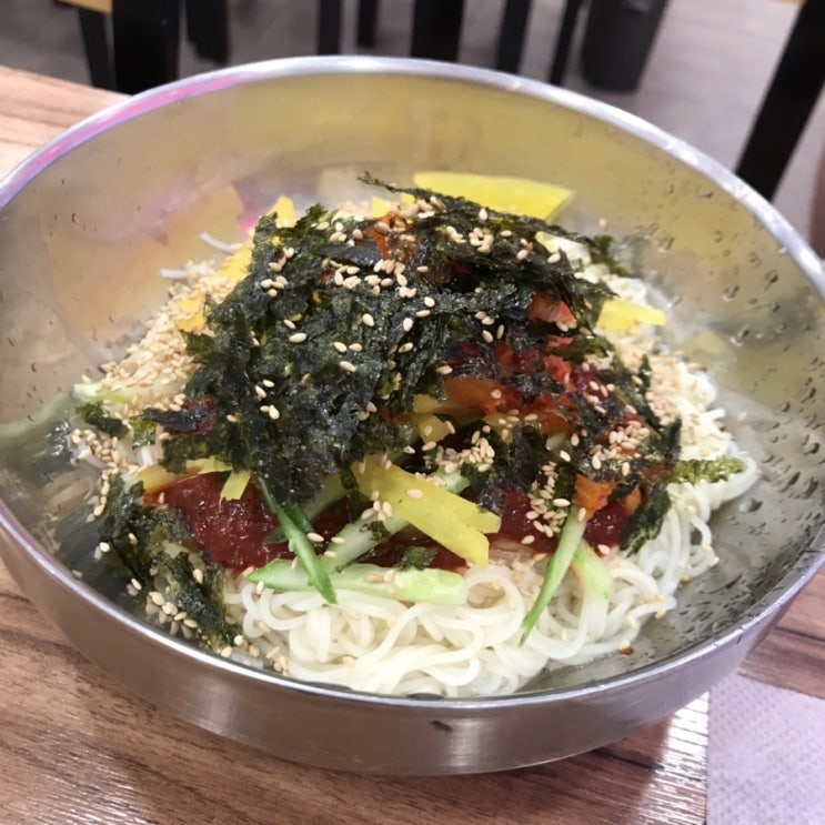  잠실새내점심으로 들깨수제비와 비빔국수
