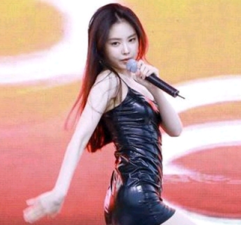  에이핑크 손나은%%응응 레깅스여신은 뭔가 달라도 달라