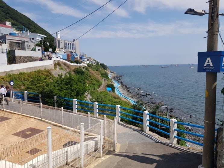  부산 2박3일 뚜벅이 여행 1일차 일정(흰여울문화마을/점빵/신기여울/용두산공원/남포동시장/해운대곱창소막골)