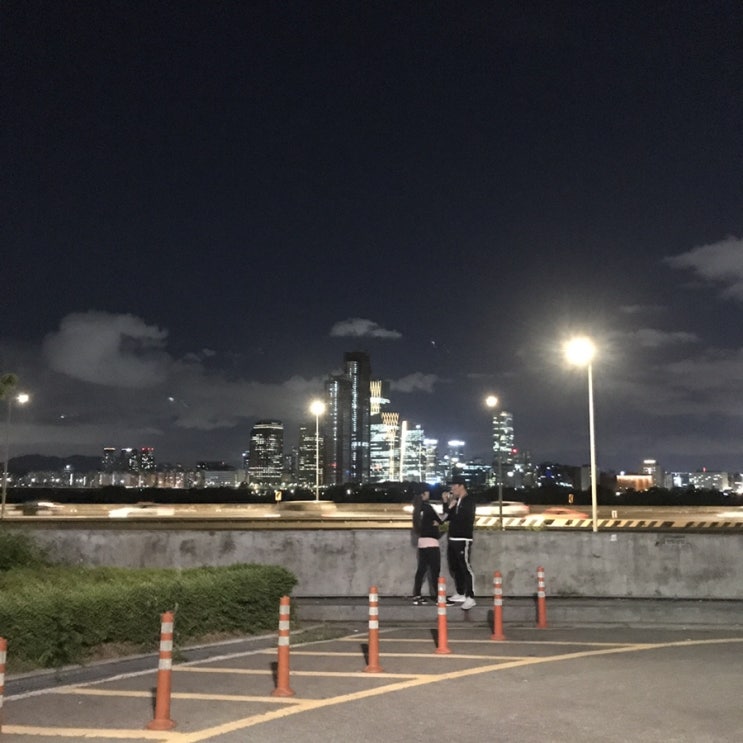  주로 커피와 겸이