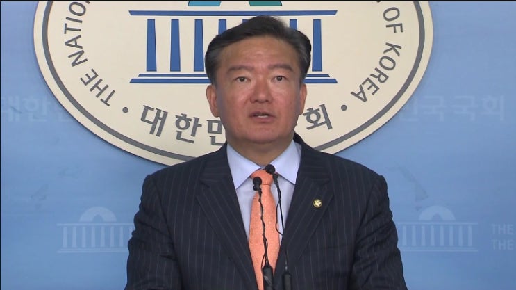  민경욱 헝가리 유람선 참사                          "골든타임 기껏해야 3분"막말 논란