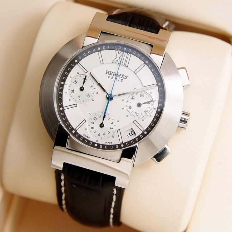  HERMES 에르메스 노마드 크로노그라프 39mm 사파이어 글라스 오토쿼츠 남자 시계