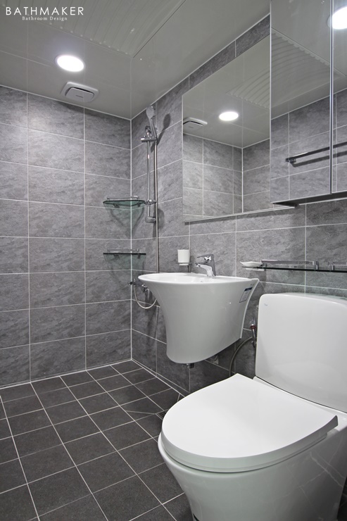 동서이누스 위생변기와 세면대를 설치한 욕실, 서울 노원구 상계동 상계 벽산아파트 욕실리모델링