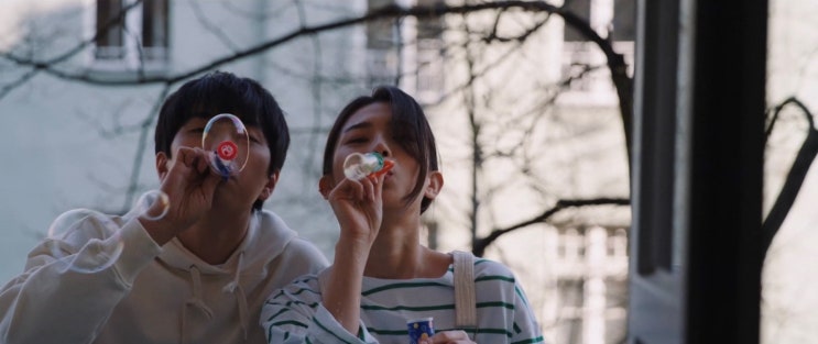  산들, 날씨좋은날MV / MUGUET 뮤게, PATCH POCKET HOODIE
