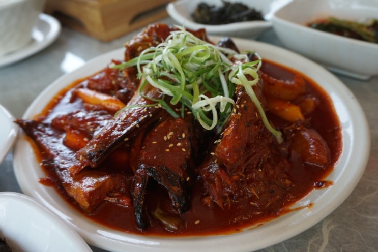  #백운호수맛집 -  코다리찜정식이 숨어있는 최진희의 사랑의 미로를 찾다.