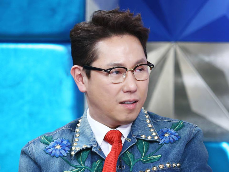  윤종신, '라디오스타' 등 방송 하차…'월간윤종신' 작업으로 10월 출국