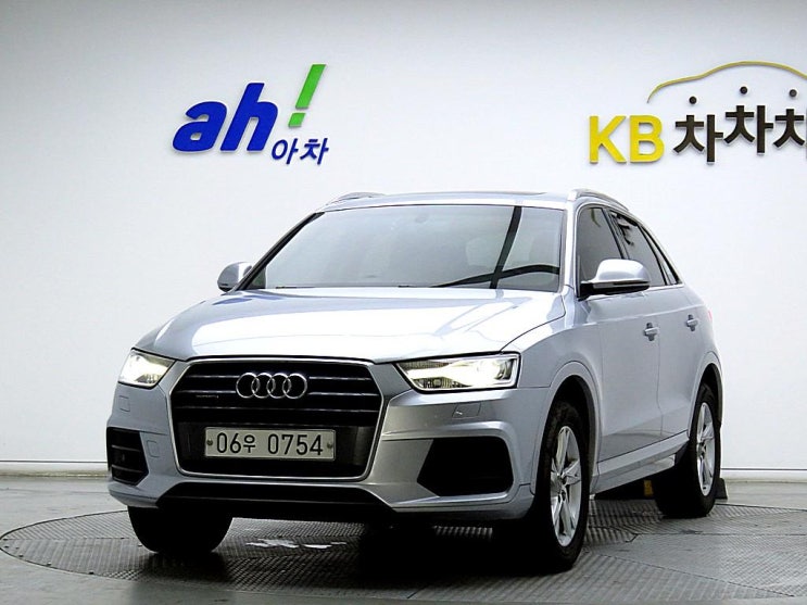  아우디 Q3 30 TDI 콰트로 / 2016년식 / 49,000km / 오토 / 디젤 / 143828180