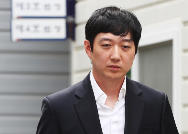  조재범 전 코치 기소... "평창올림픽 전까지 30차례 폭행"